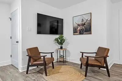 Image de Luna Haus: Modern 3br + Luxury Linens + Pet-Friendly Near Downtown Conway