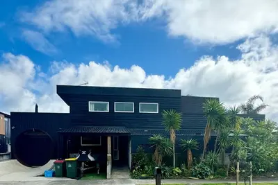 Image de Electric Beach Home.