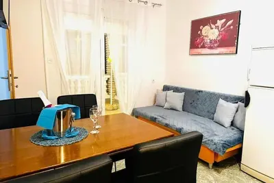 Image de Appartement de deux chambres avec la terrasse Srima - Vodice, Vodice (A-25188-a)