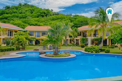 Image de Relax and Enjoy at La Colina 8024