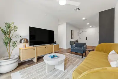 Image de Pool + Rooftop | 1bdr Suite w/ Balcony | The Code