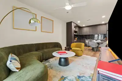 Image de Pool | 2bdr Executive Suite w/ Balcony | The Code