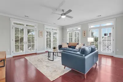 Image de Historic District 3bdr Getaway | The Juliette