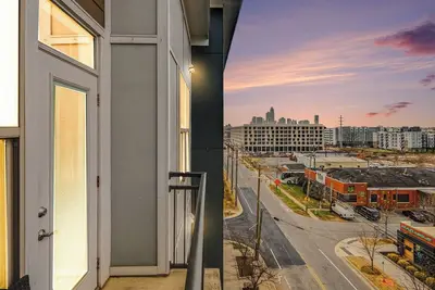 Image de Luxe NoDa Oasis•King Bed•City View Balcony•Free Parking