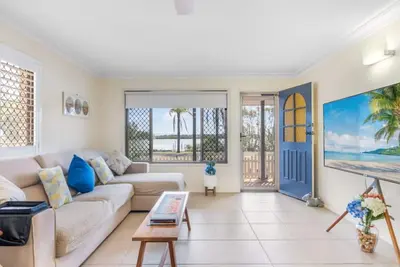 Image de Driftwood At Beachmere