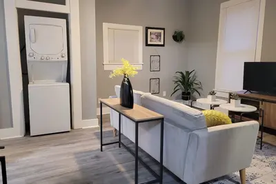 Image de Cozy 1-bedroom apartment in beautiful Indianapolis with Ac