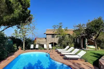 Villa Fondo Turiello – Pool & Scenic View