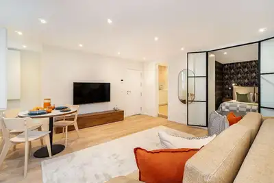 Image de Live Lisbon from the Famous Green Street