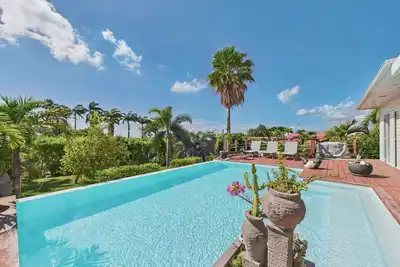 Image de Villa pour 6  - Piscine et vue mer - Détente