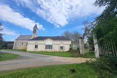 Image de Maison 10 couchages Circuit des 24 H du mans dans un immense parc sans vis à vis