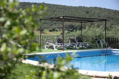 Image de Maison rurale 'La Sierrezuela - Familles uniquement' avec vue montagne, Wi-Fi et climatisation