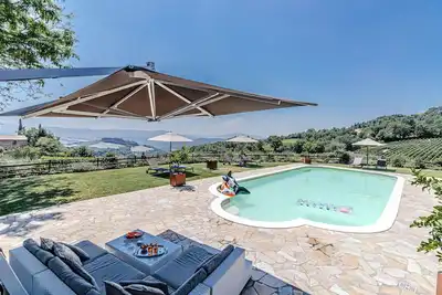 Image de Maison de vacances privée avec piscine privée, Wifi, climatisation, terrasse, vue panoramique