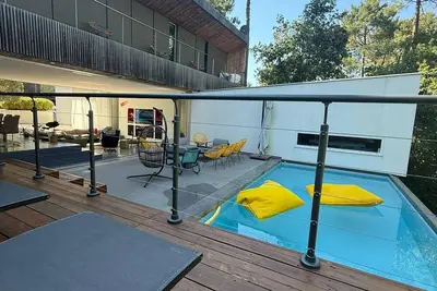 Image de Magnifique villa sous les pins - Piscine chauffée - Hammanm - Jacuzzi - 8 pers