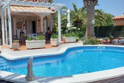 Image de Villa spectaculaire à Miami Platja avec piscine privée
