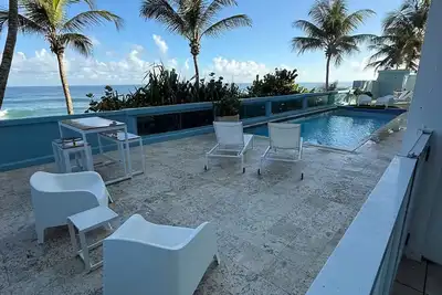Image de Oceanfront Oasis - Pool Views 103