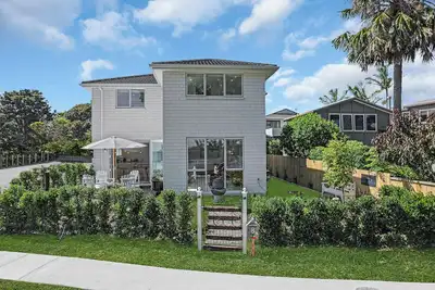 Bespoke Stays - Bayswater Breeze