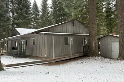 Image de Escape to a Glacier Lake a cozy cabin retreat near Wallowa Lake – Wifi, Washer/Dryer, Pets Welcome!