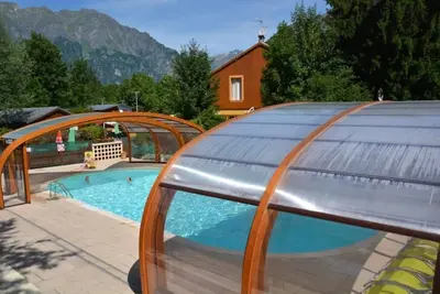 Image de ZEcamping 4* familial piscine couverte locatif Lv Bbq 32m2 6 pers
