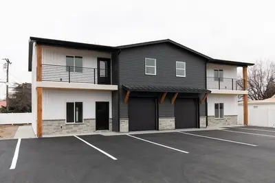 Image de Modern 3-Bedroom Townhouse - Unit #1