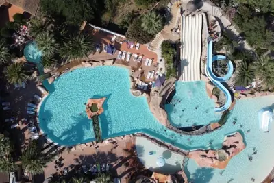 Image de ZEcamping 4* animé 1km plage espace aquatique locatif Tv Lv clim 36m2