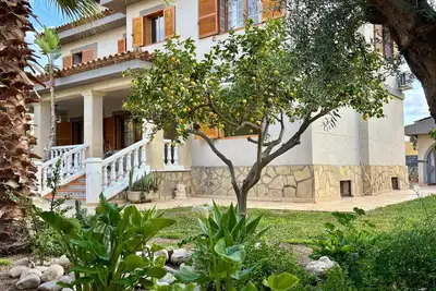 Image de Charming Mediterranean Villa with Private Pool, A/C & Bbq Garden