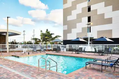 Image de 4 Inviting Space Near Miami Airport l Onsite Pool, Free Shuttle and Breakfast