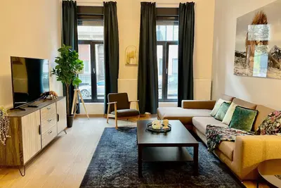 Image de Luxury 2br 2ba Near Fashion District by OneLuxStay