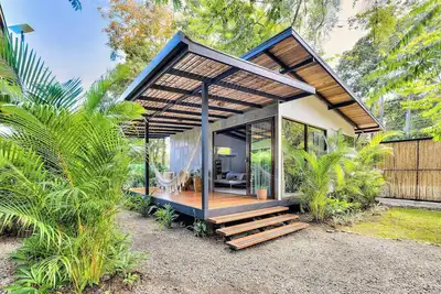 Image de Parsley Villa · Private Studio for Adults + Pool