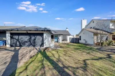 Image de Charming 3-bedroom 2 bathroom South Austin home!