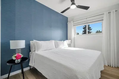 Image de Large Groups, 12 Beds, Sleeps 20, Bbq, Fenced Yard