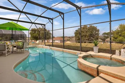 Image de 8679 Disney/Univ Pool & Spa Deal | 2 Masters