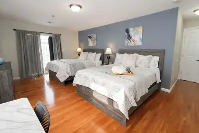 Image de Spacious 3-bedroom apartment in the heart of downtown Newark with Ac