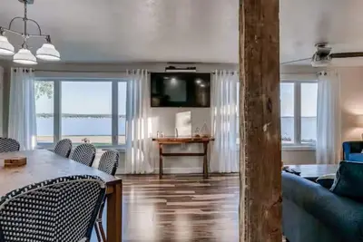 Image de Chaumont Ny Sleeps 15 Waterfront Pt Salubrious