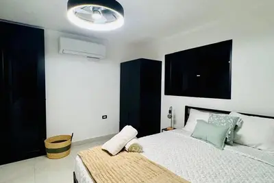 Image de Luxury 2br Residence in Carolina Designer Style Prime Location