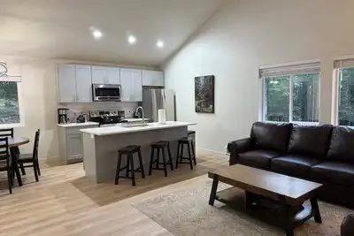 Wood Haven - a North Idaho Getaway