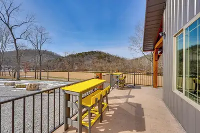 Image de Riverside Galena Hideaway w/ Grills & Picnic Area