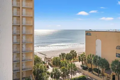 Image de Ocean View Studio  Sleeps 4  Smart Tv