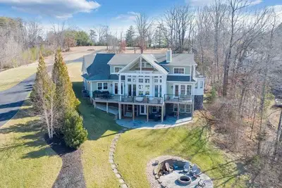 Image de Serenity Shores - Private Lakefront Home with Dock