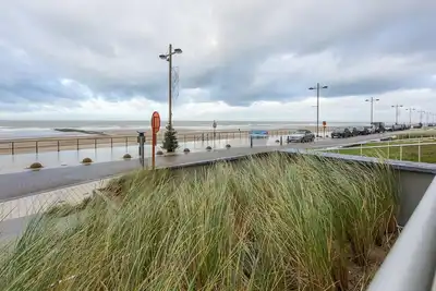 Image de Appartement au rez-de-chaussée avec vue sur mer