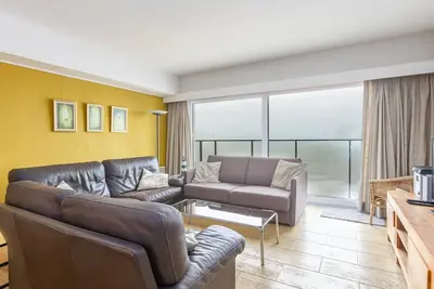Image de Appartement au 9e étage avec vue sur la mer