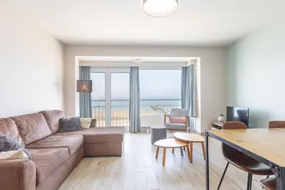 Image de Appartement moderne avec vue frontale sur la mer