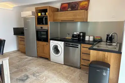 Image de Location au calme, à 5min à pied du centre de vallon et de la rivière