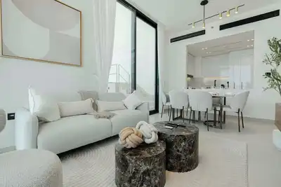 Image de Luxury 2br Furnished with Private Pool in Balcony