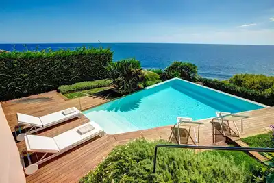 Image de Villa à Llafranc avec 4 chambres à coucher, 8 couchages
