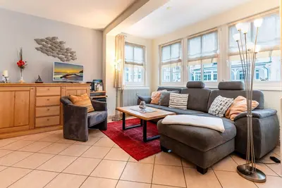 Image de ⚓Residenz am Kurpark: FeWo 8 „Küstenzeit“ – Kamin, Aufzug & Parkplatz in Binz! , 300 m bis zum Strand