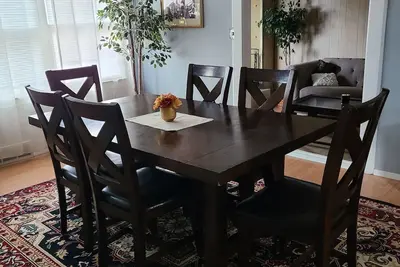 Image de Cozy Corner Lot Across from River Walk