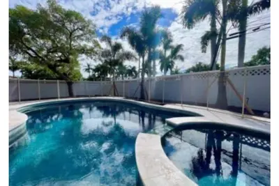 Image de Private Pool house 1 mile from beach