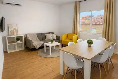 Ideal group- 6pax- parking van