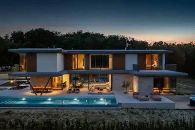 Image de Villa bOx in Central Istria for 14 persons with wellness, 54 m2 heated pool, & kids playground