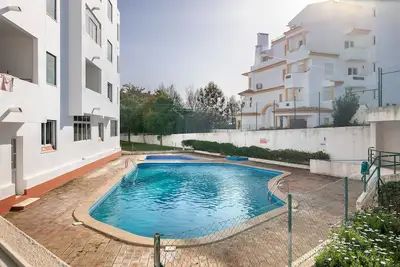 Image de Appartement de vacances central à Albufeira avec piscine partagée